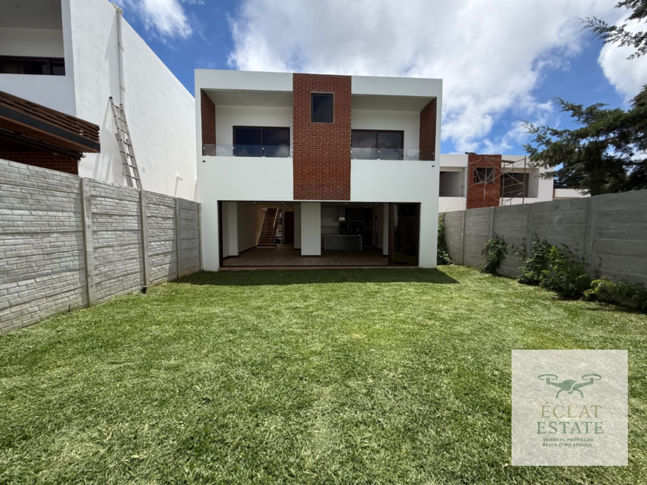 Casa en Venta | Villas Alcalá, Km. 17.5 Carretera a El Salvador — Casa en Venta en Carretera a El Salvador, Guatemala, Ciudad — foto 1 de 16