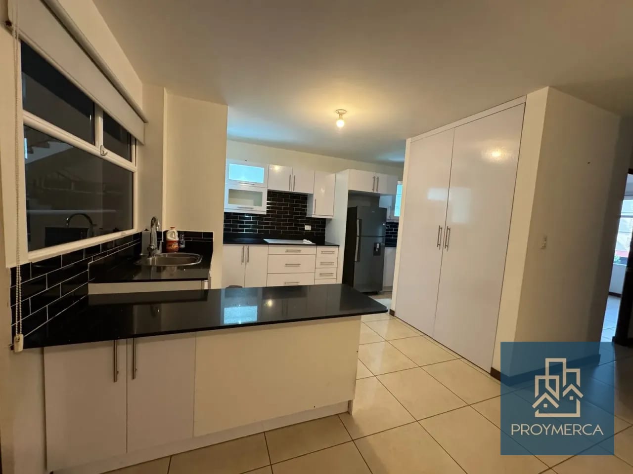 Apartamento en alquiler, Santa María Las Charcas, Zona 11 — Apartamento en Alquiler en Santa María de Las Charcas, Zona 11, Guatemala, Ciudad — foto 1 de 14