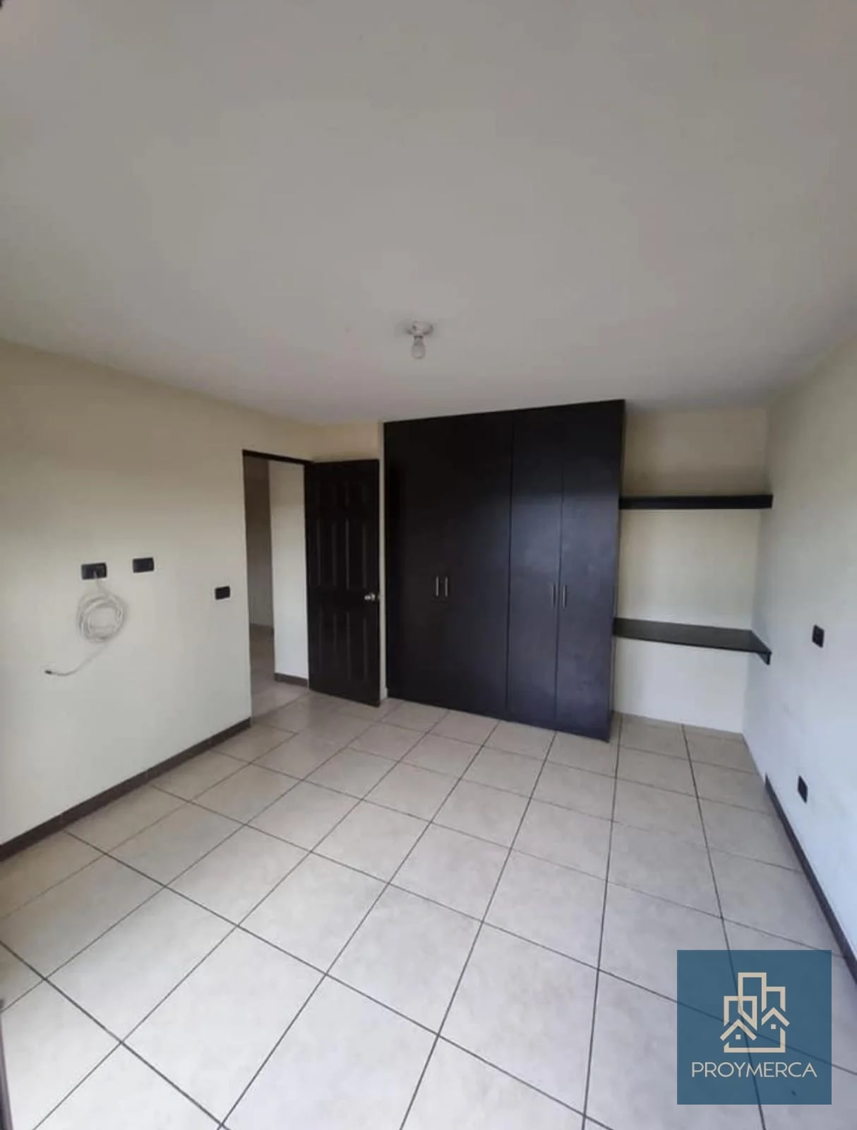 Apartamento amplio en alquiler, Jardines de las Charcas 1, Zona 11 — Apartamento en Alquiler en Jardines de Las Charcas, Zona 11, Guatemala, Ciudad — foto 5 de 8