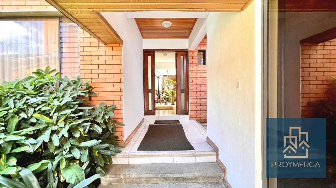 Casa en venta, Área residencial, Zona 15 por San Lázaro | Fuera de garita — Apartamento en Venta en Zona 15, Guatemala, Ciudad — foto 3 de 15
