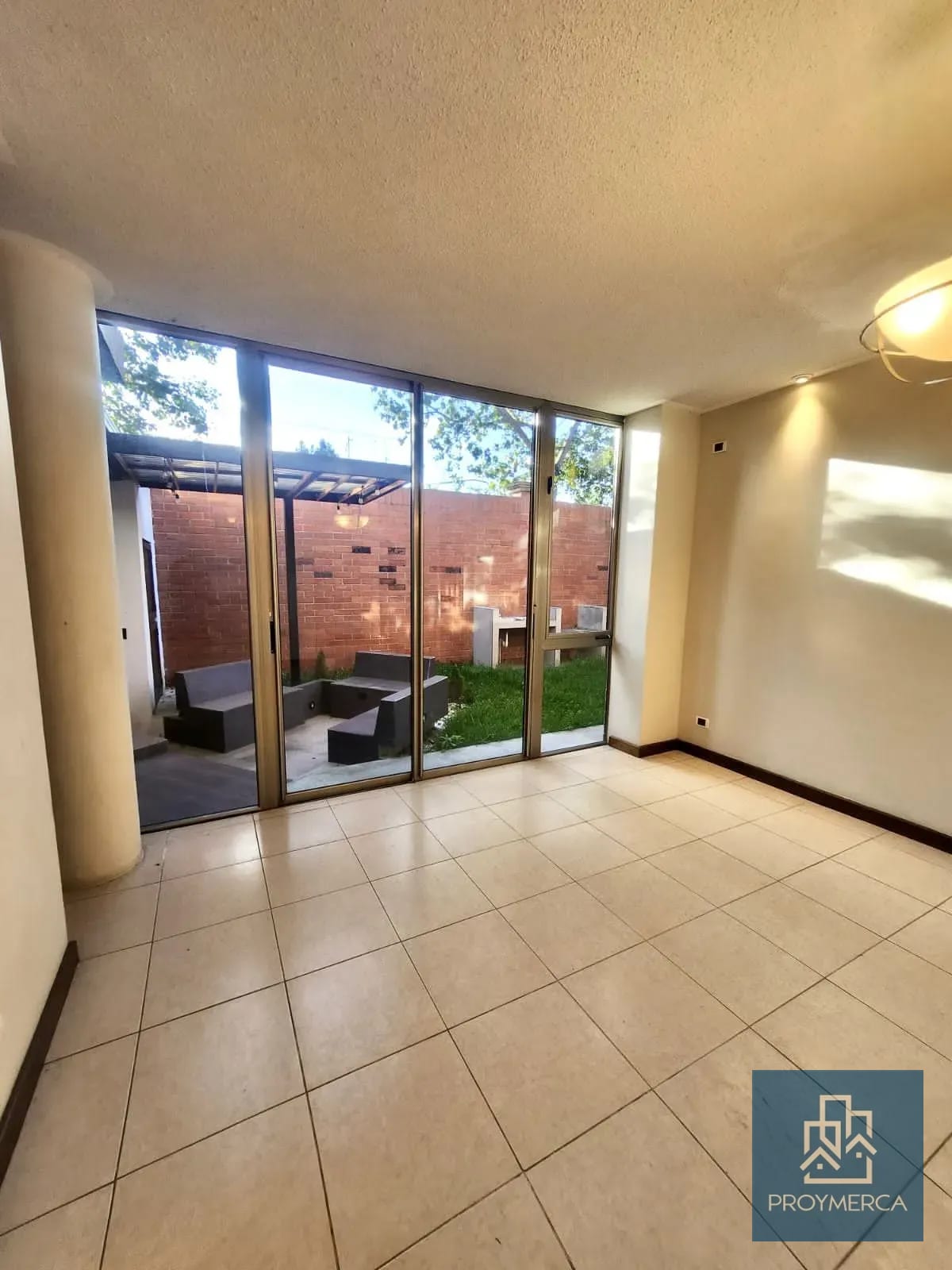 Casa en venta, Residencial Villas de Jacarandas de Cáyalá, Zona 16 — Apartamento en Venta en Zona 16, Guatemala, Ciudad — foto 5 de 12