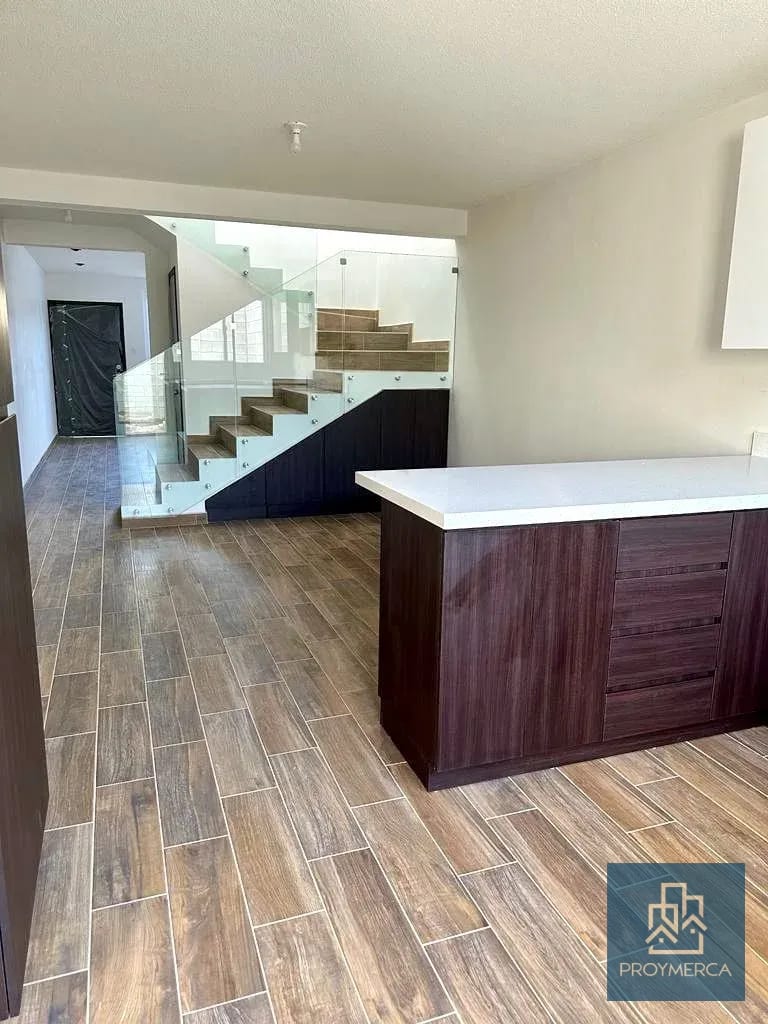 Townhouse en alquiler, Hacienda Real, Zona 16 — Apartamento en Alquiler en Hacienda Real, Zona 16, Guatemala, Ciudad — foto 2 de 10