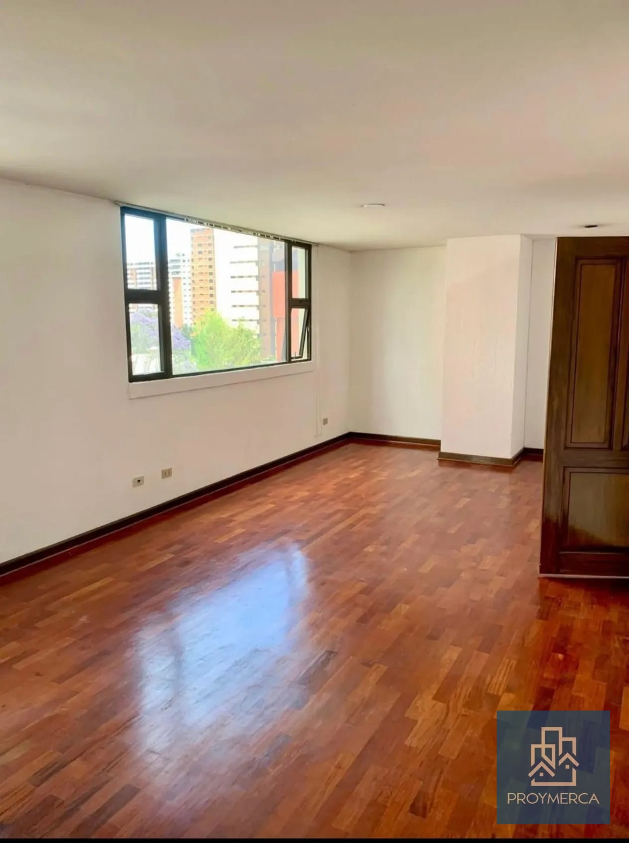 Amplio Apartamento en Alquiler zona 14 — Apartamento en Alquiler en Zona 14, Guatemala, Ciudad — foto 10 de 10