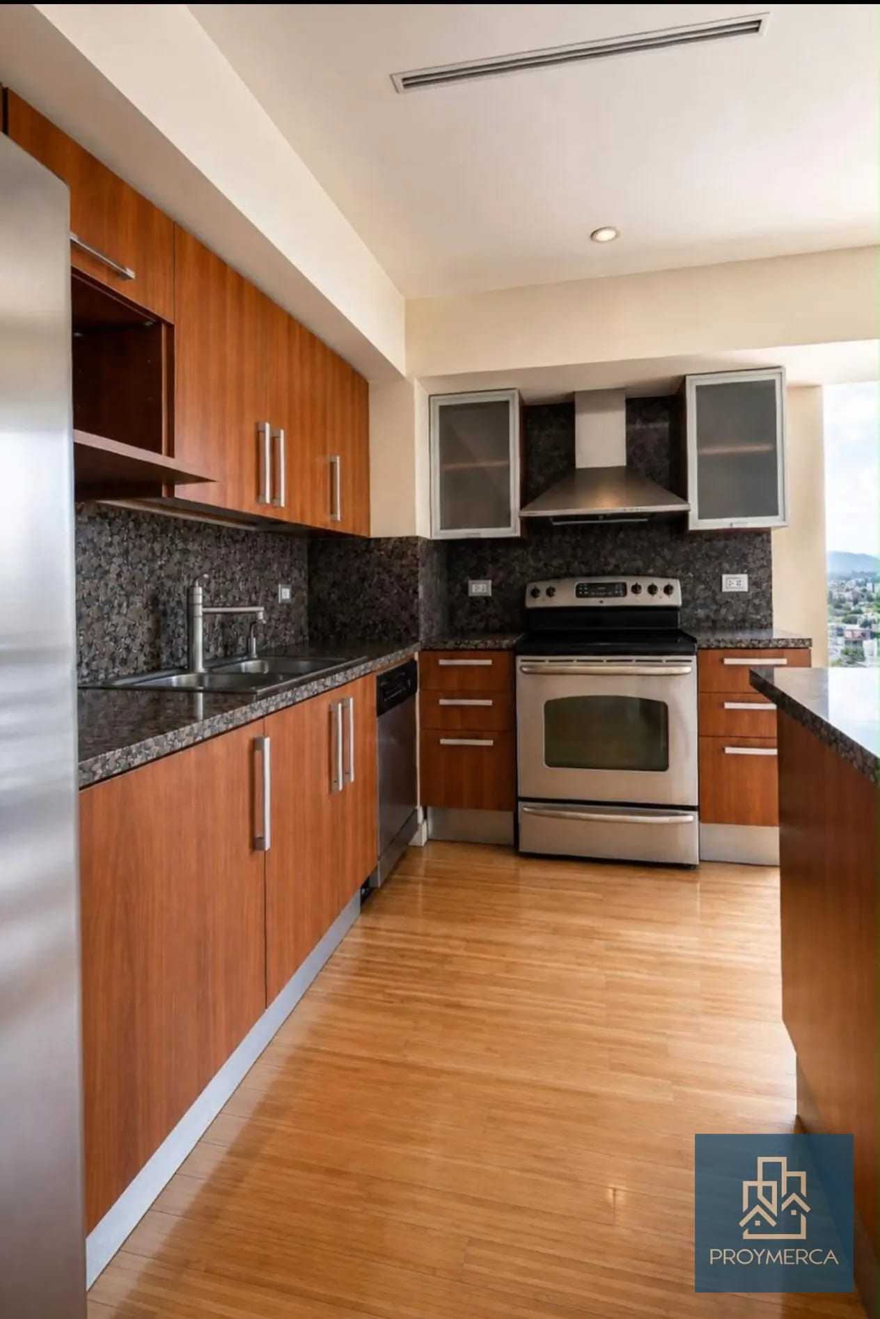 Amplio Apartamento en venta zona 10 — Apartamento en Venta en Atrium, Zona 10, Guatemala, Ciudad — foto 4 de 12