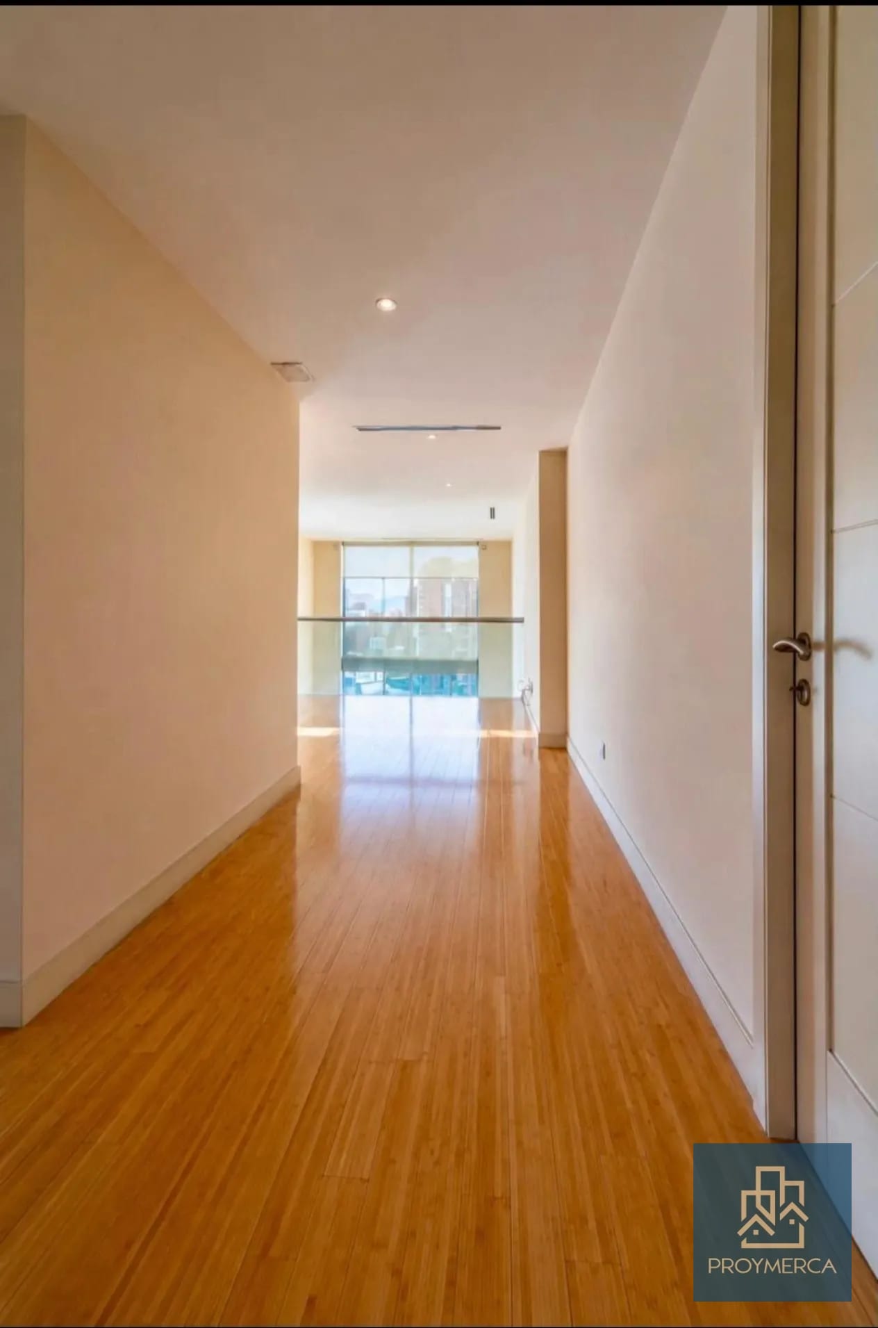 Amplio Apartamento en venta zona 10 — Apartamento en Venta en Atrium, Zona 10, Guatemala, Ciudad — foto 5 de 12