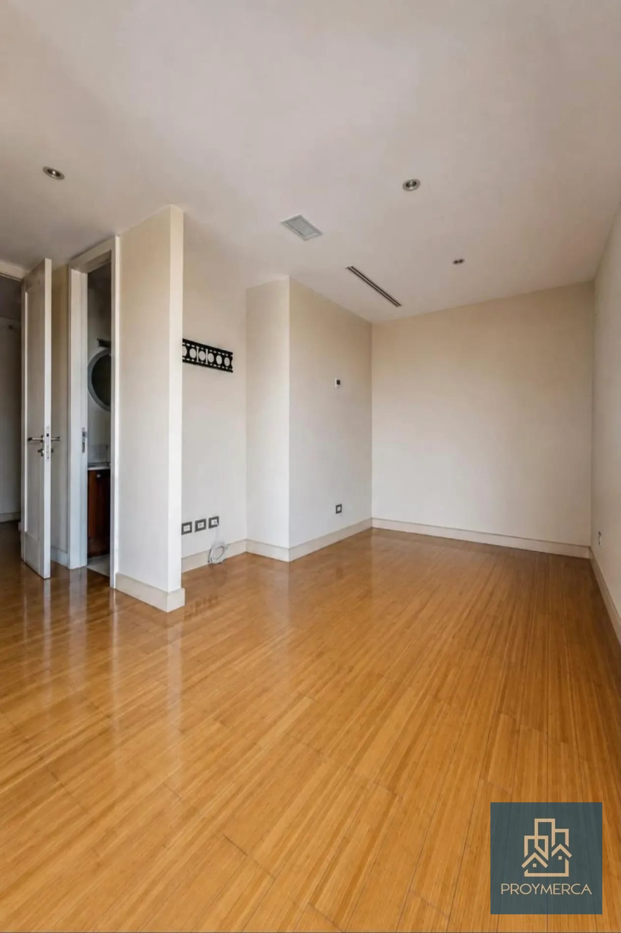 Amplio Apartamento en venta zona 10 — Apartamento en Venta en Atrium, Zona 10, Guatemala, Ciudad — foto 8 de 12