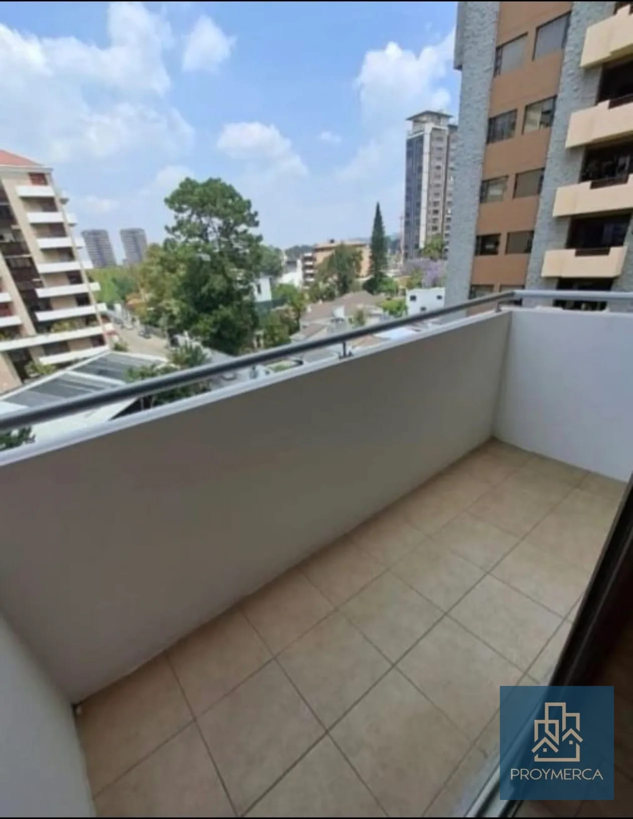 Apartamento Amueblado en zona 10 — Apartamento en Alquiler en Zona 10, Guatemala, Ciudad — foto 1 de 9