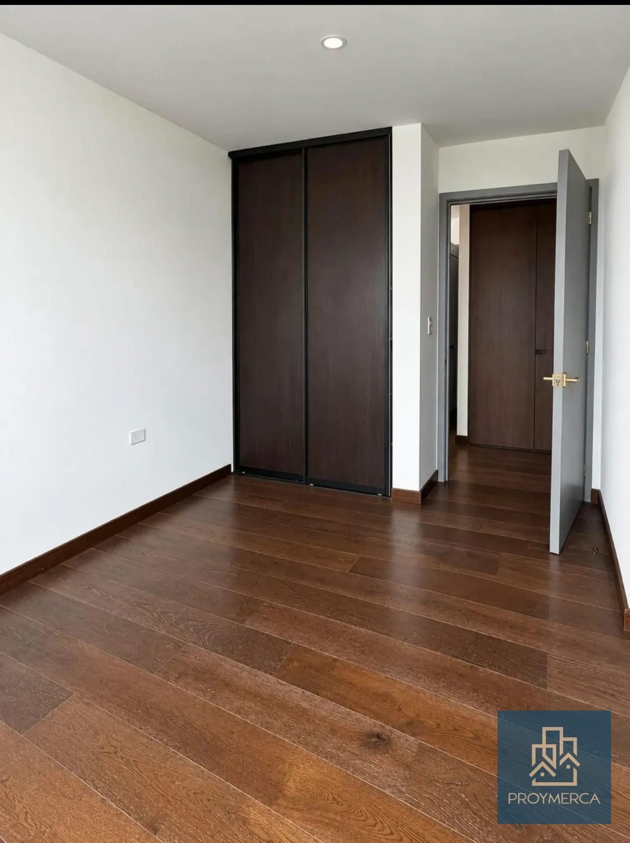 Apartamento en Alquiler Atarah zona 10 — Apartamento en Alquiler en Zona 10, Guatemala, Ciudad — foto 4 de 8