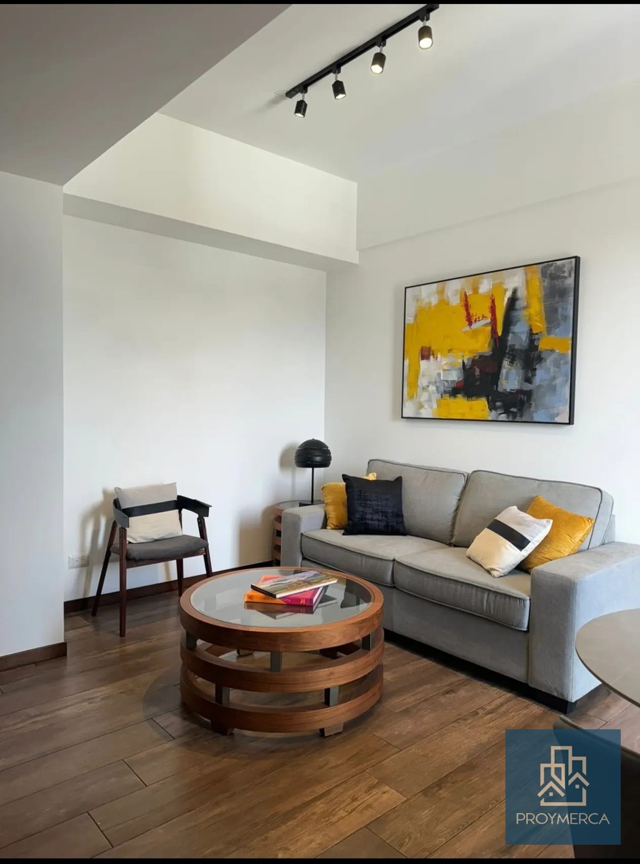 Apartamento amueblado en Alquiler zona 10 — Apartamento en Alquiler en Zona 10, Guatemala, Ciudad — foto 2 de 10