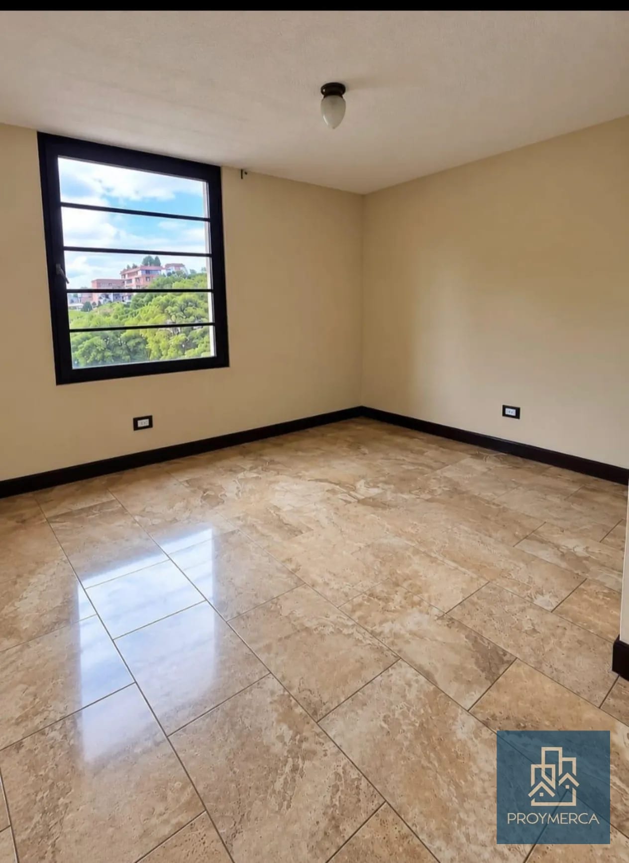 Apartamento en Alquiler zona 10 — Apartamento en Alquiler en Zona 10, Guatemala, Ciudad — foto 2 de 10