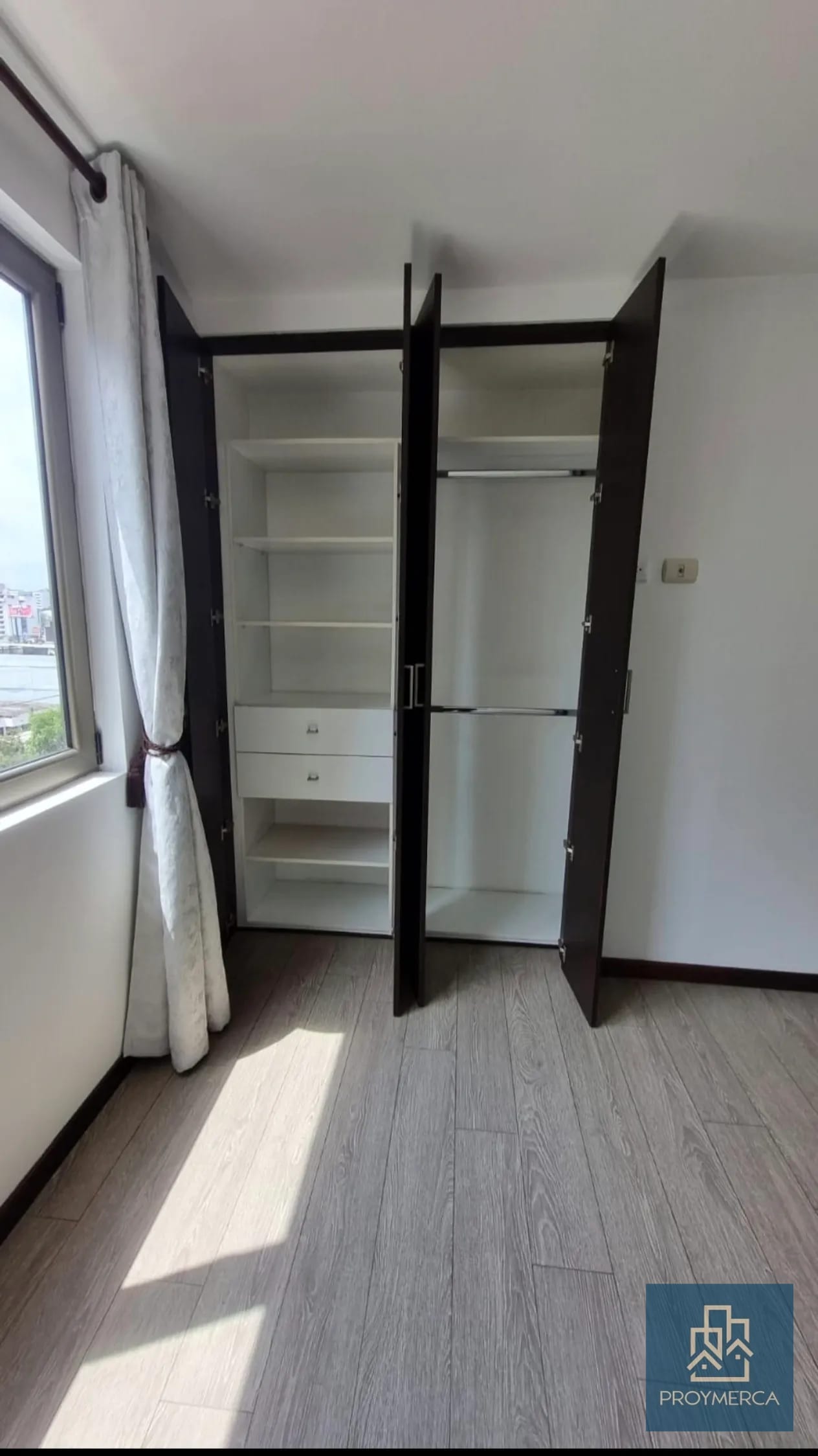 Apartamento en Alquiler zona 10 — Apartamento en Alquiler en Zona 10, Guatemala, Ciudad — foto 5 de 6