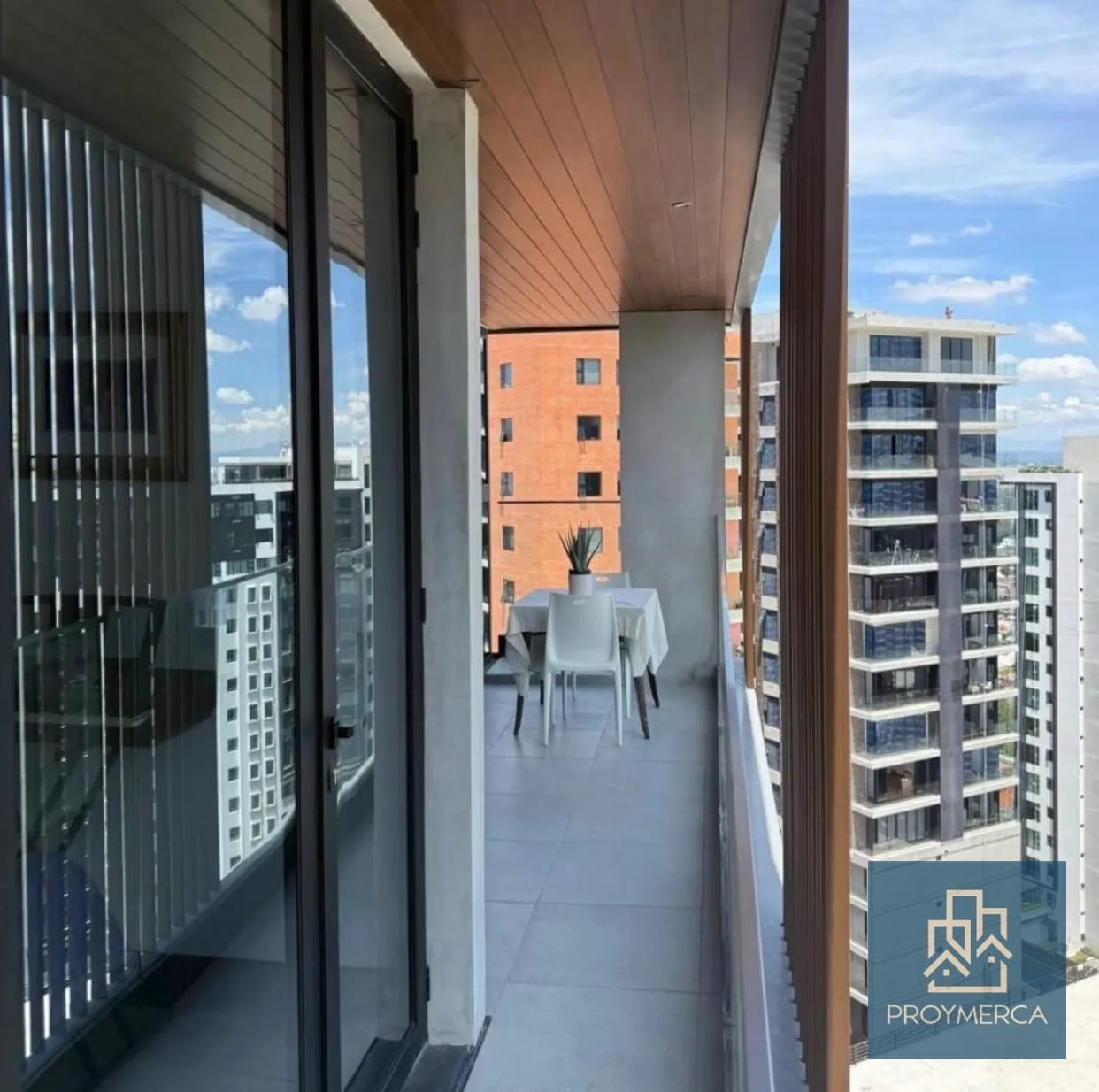 Amplio Apartamento Amueblado en Alquiler Gaura zona 15 — Apartamento en Alquiler en Zona 15, Guatemala, Ciudad — foto 4 de 14