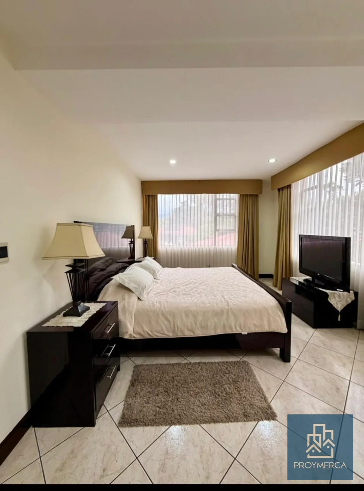 Apartamento Amueblado en Alquiler zona 10 — Apartamento en Alquiler en Zona 10, Guatemala, Ciudad — foto 7 de 14