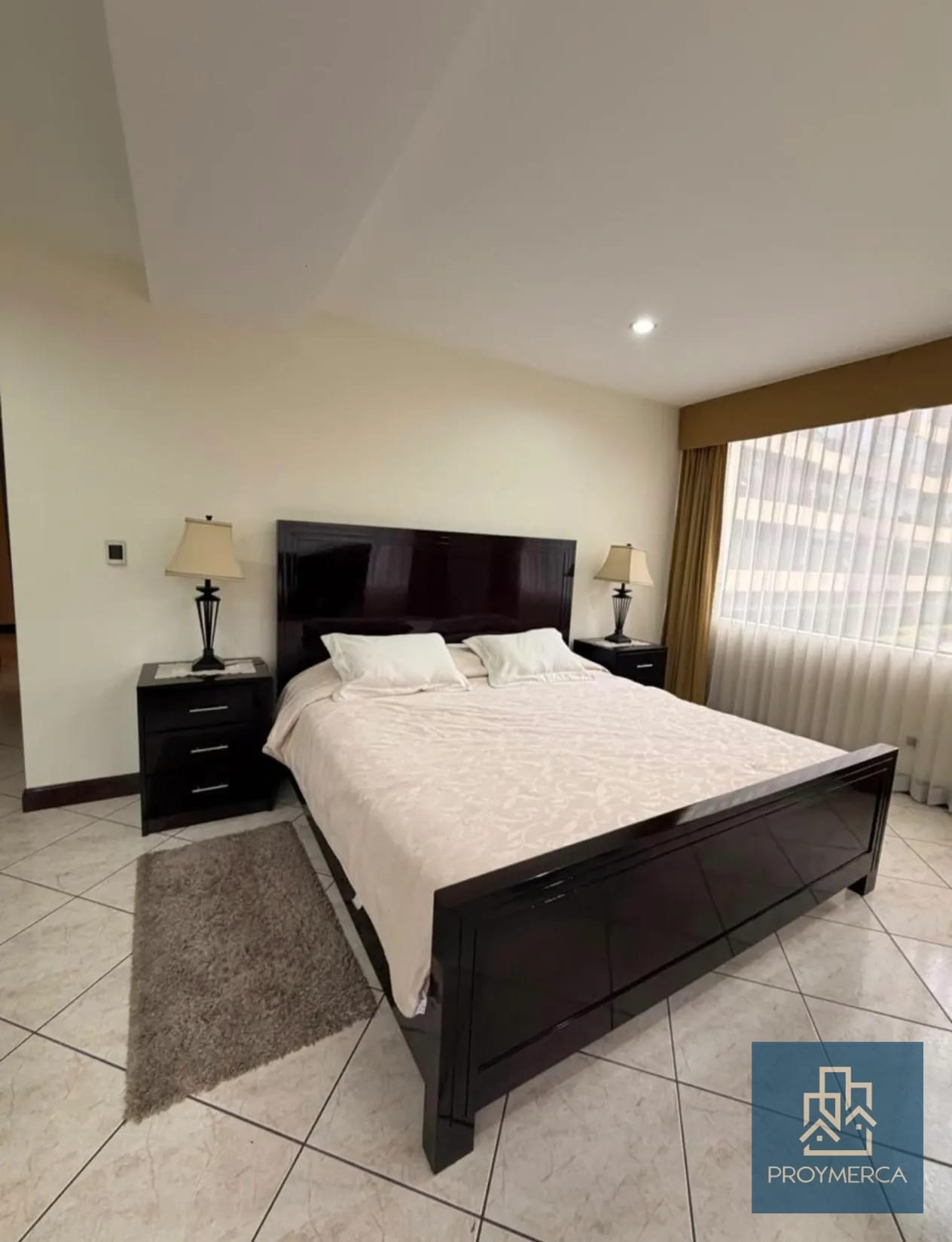 Apartamento Amueblado en Alquiler zona 10 — Apartamento en Alquiler en Zona 10, Guatemala, Ciudad — foto 8 de 14