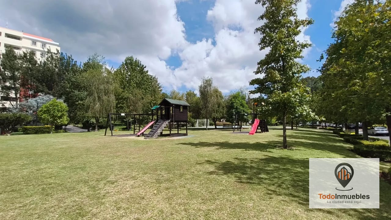 Apartamento en Renta en Villas de San Isidro z16 — Apartamento en Alquiler en Villas de San Isidro, Zona 16, Guatemala, Ciudad — foto 4 de 17