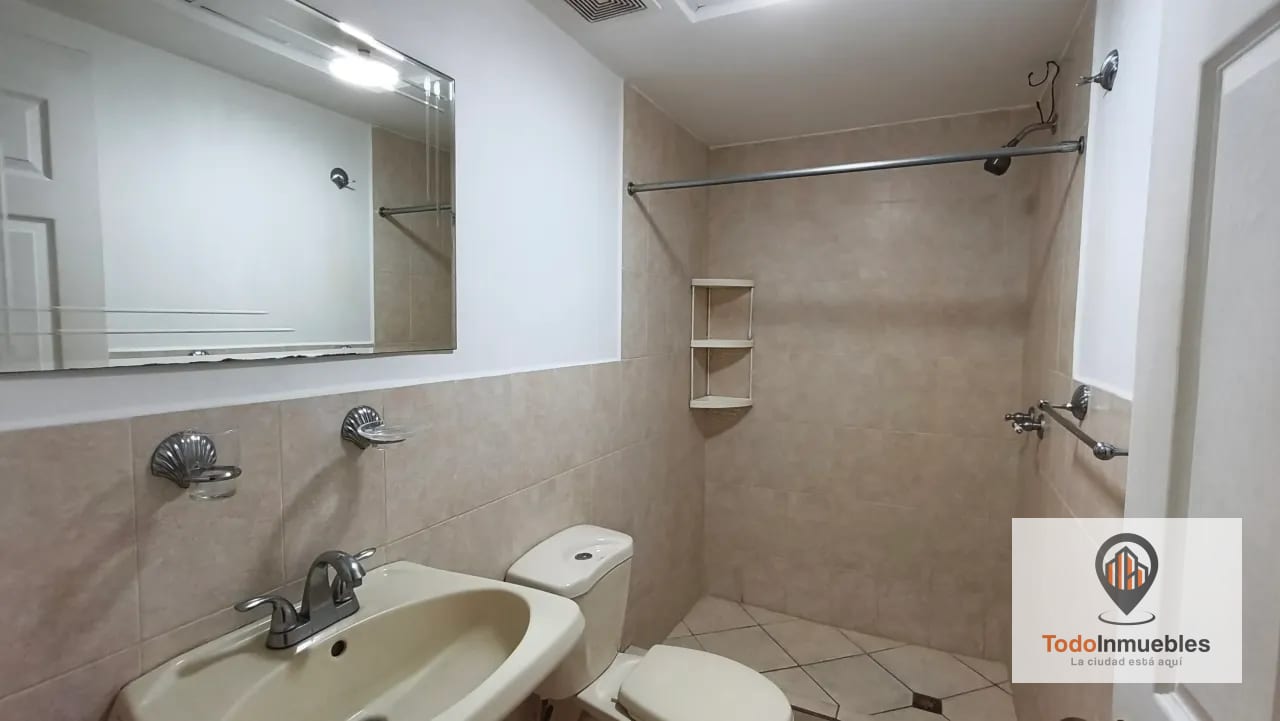 Apartamento en Renta en Villas de San Isidro z16 — Apartamento en Alquiler en Villas de San Isidro, Zona 16, Guatemala, Ciudad — foto 10 de 17