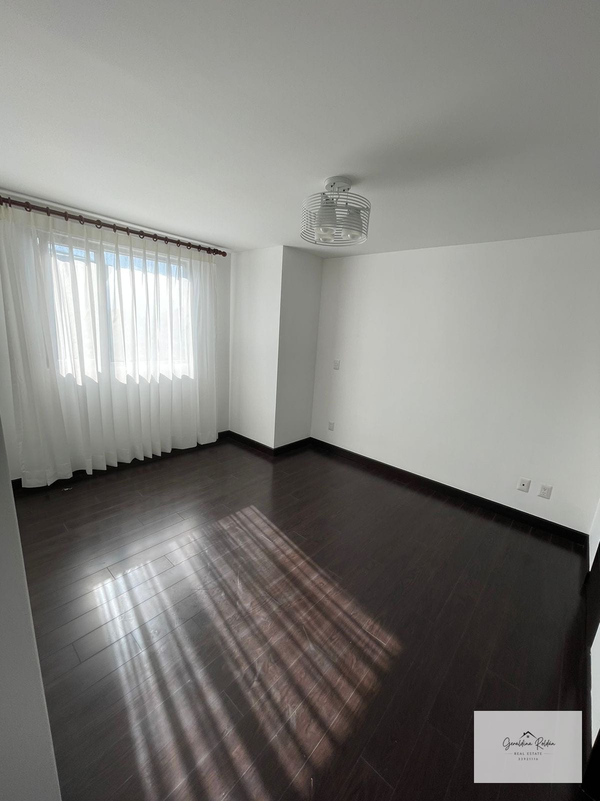 Renta apartamento zona 14 tres habitaciones — Apartamento en Alquiler en Zona 14, Guatemala, Ciudad — foto 4 de 7