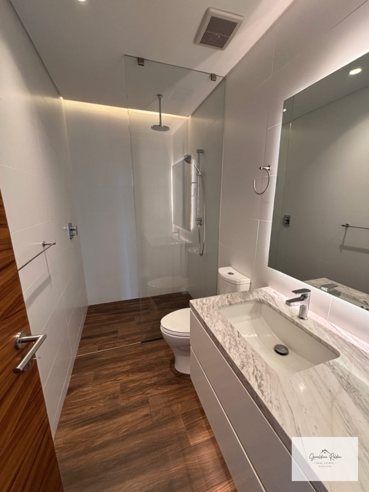Súper bien ubicado apartamento en renta en z 10 Avia amueblado — Apartamento en Alquiler en Avia, Zona 10, Guatemala, Ciudad — foto 8 de 10