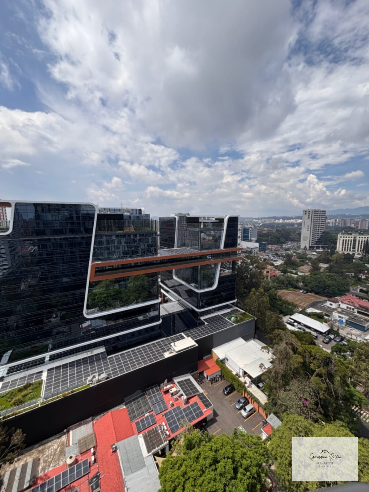 Súper bien ubicado apartamento en renta en z 10 Avia amueblado — Apartamento en Alquiler en Avia, Zona 10, Guatemala, Ciudad — foto 9 de 10