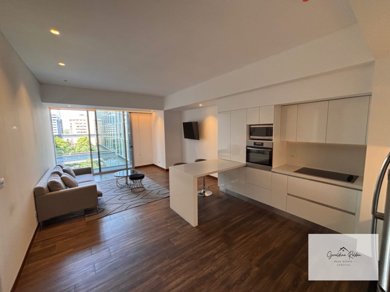 Ejecutivos!!! Apartamento semiamueblado en Avia z 10una habitación — Apartamento en Alquiler en Avia, Zona 10, Guatemala, Ciudad — foto 3 de 7
