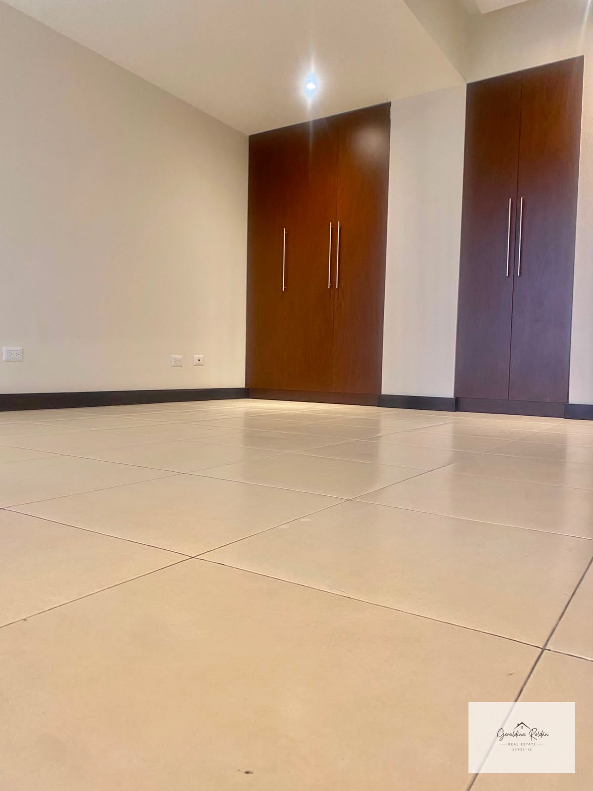 187 m en z 14, dos habitaciones y baño de servicio — Apartamento en Alquiler en Cobella, Zona 14, Guatemala, Ciudad — foto 2 de 10