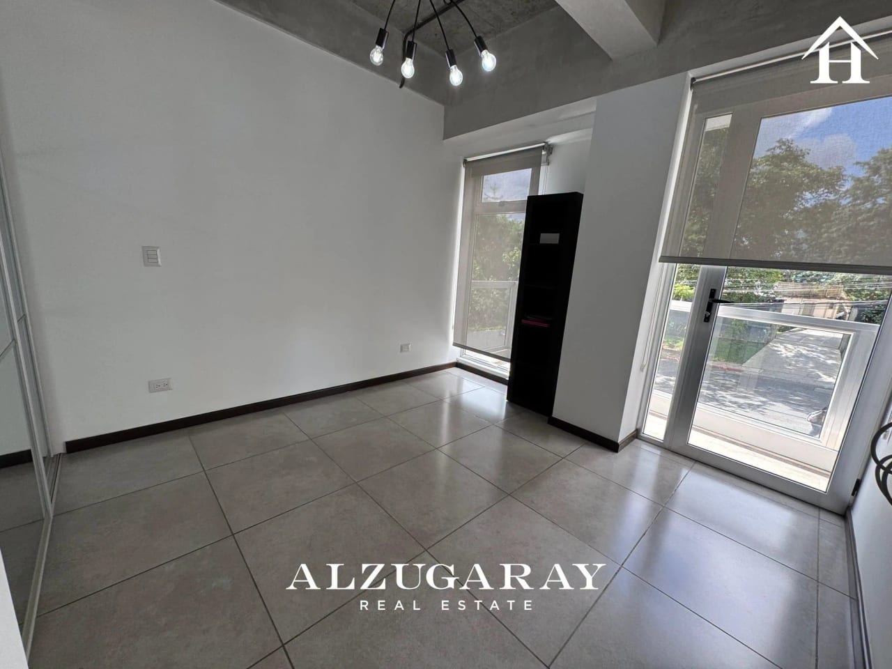 Apartamento Amueblado 2 Hab. / Edificio en Zona 15 — Apartamento en Alquiler en Zona 15, Guatemala, Ciudad — foto 4 de 10