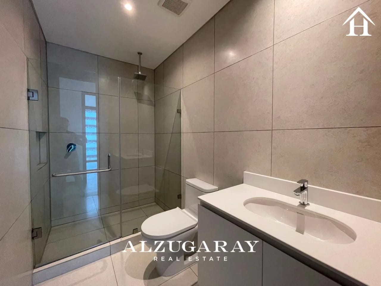 Apartamento en Renta 2 Hab. / Ferré Diez, Zona 10 — Apartamento en Alquiler en Ferré Diez, Zona 10, Guatemala, Ciudad — foto 7 de 8