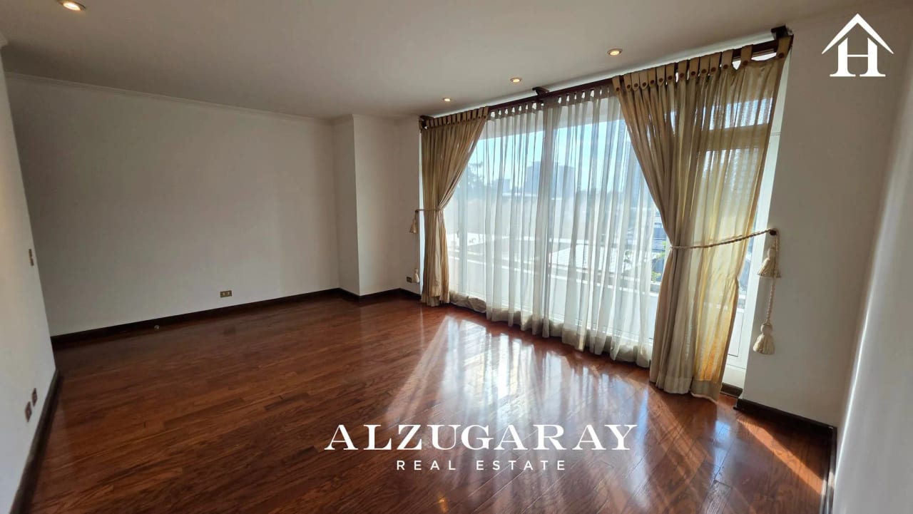 Apartamento Nivel Completo en Renta 3 Hab. | Edificio Antiguo Z.10 — Apartamento en Alquiler en Zona 10, Guatemala, Ciudad — foto 8 de 9