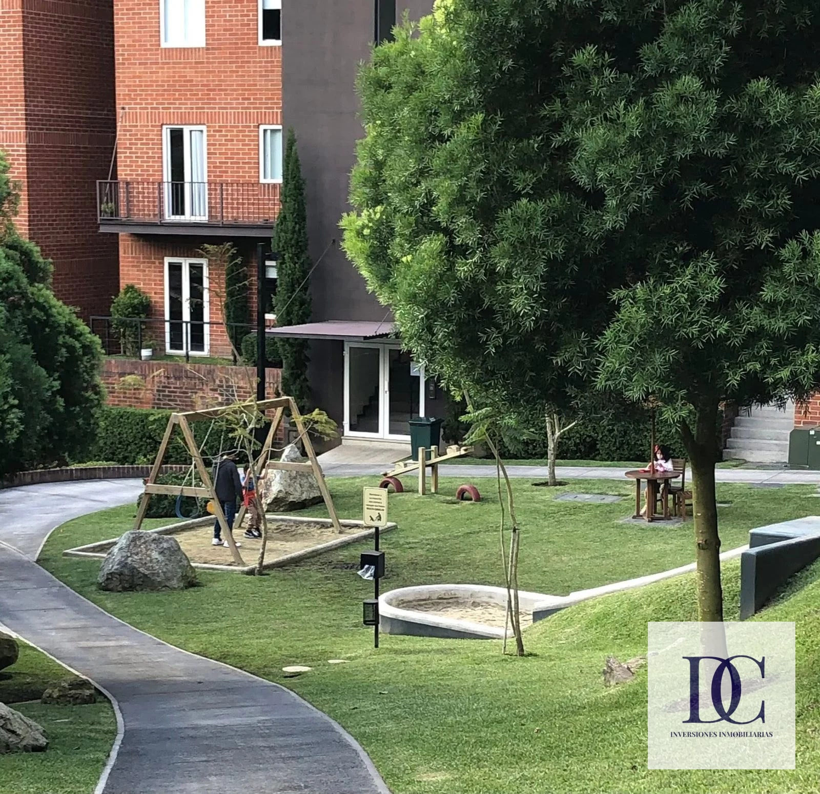 📍APARTAMENTO AMUEBLADO EN RENTA – 2 HAB + ESTUDIO | HEXA 16 | ZONA 16 - 11