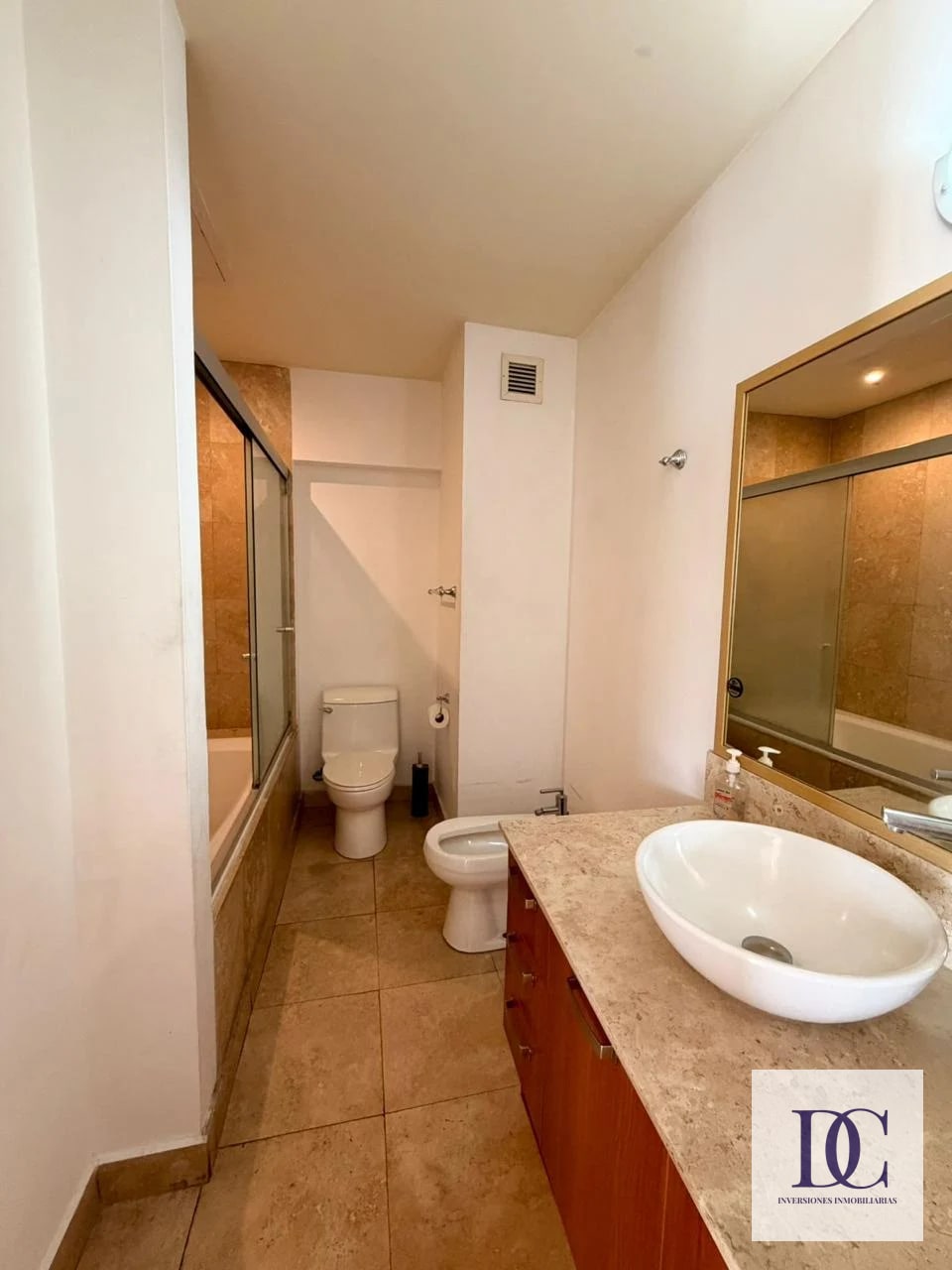 📍 APARTAMENTO EN VENTA – 2 HAB + DOBLE ALTURA | EDIFICIO ATRIUM | ZONA 10 — Apartamento en Venta en Atrium, Zona 10, Guatemala, Ciudad — foto 13 de 14