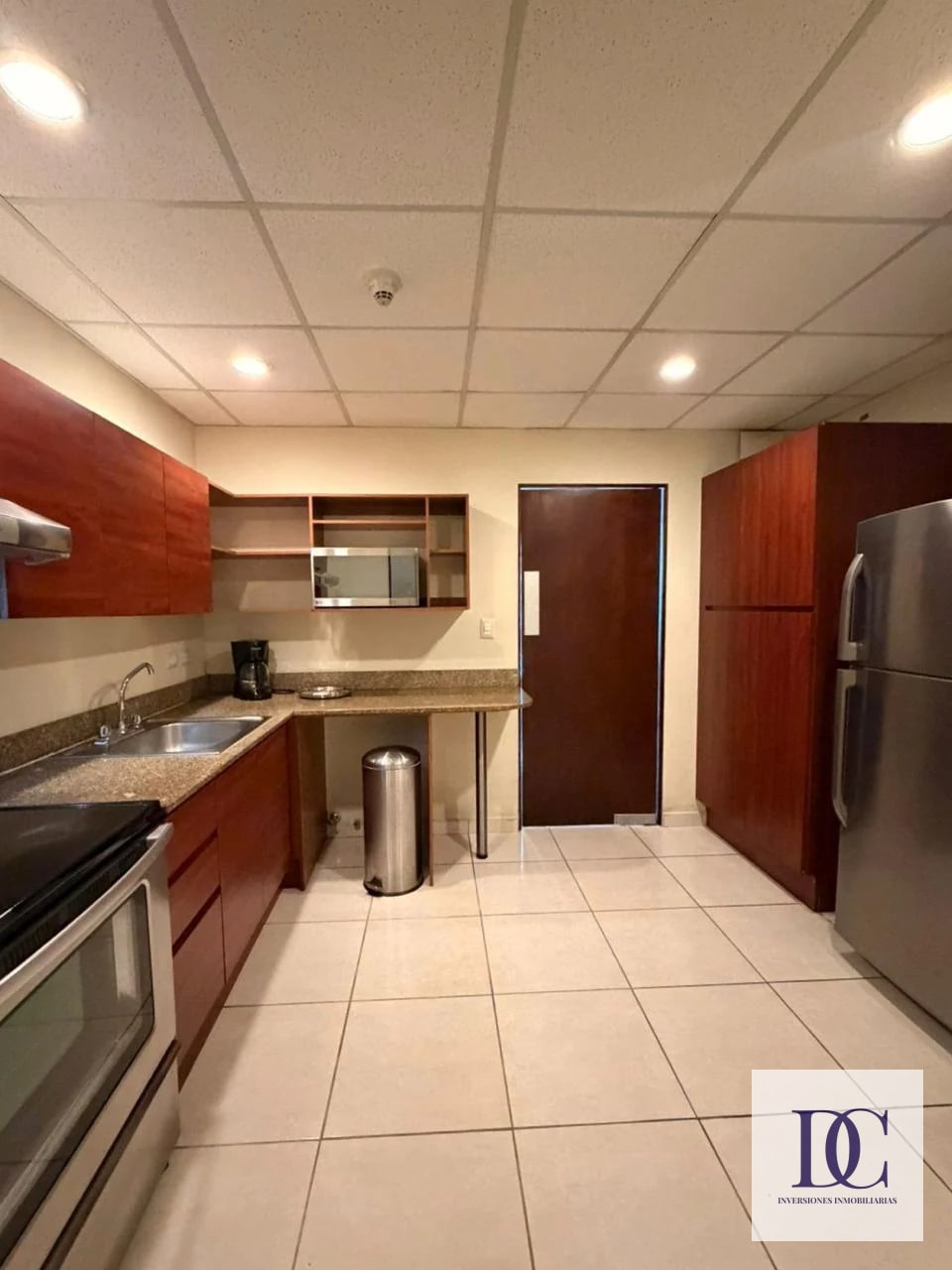 📍 APARTAMENTO AMUEBLADO EN RENTA – 3 HAB + A/C | EDIFICIO ADRIATIKA | ZONA 14 — Apartamento en Alquiler en Adriática, Zona 14, Guatemala, Ciudad — foto 8 de 14