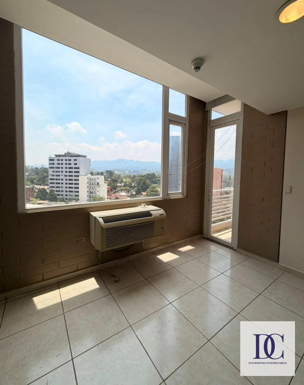 📍 APARTAMENTO EN RENTA – 2 HAB + BALCÓN | EDIFICIO ADRIATIKA | ZONA 14 — Apartamento en Alquiler en Adriática, Zona 14, Guatemala, Ciudad — foto 6 de 12