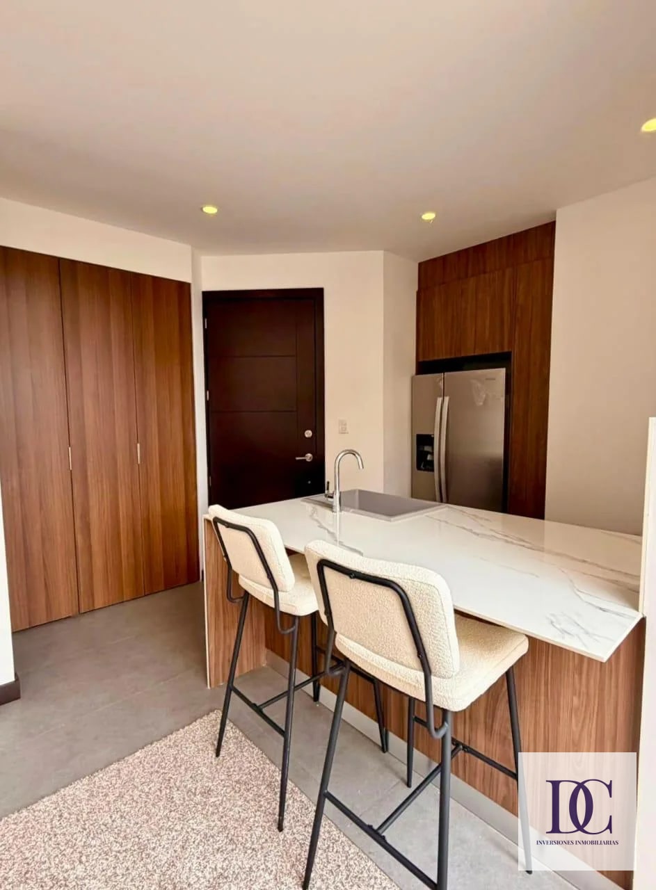 đ APARTAMENTO AMUEBLADO EN RENTA â 1 HAB + JARDĂN | EDIFICIO ARLES | ZONA 15 â Apartamento en Alquiler en Arles, Zona 15, Guatemala, Ciudad â foto 4 de 12