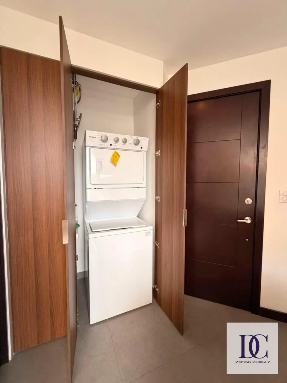 đ APARTAMENTO AMUEBLADO EN RENTA â 1 HAB + JARDĂN | EDIFICIO ARLES | ZONA 15 â Apartamento en Alquiler en Arles, Zona 15, Guatemala, Ciudad â foto 8 de 12