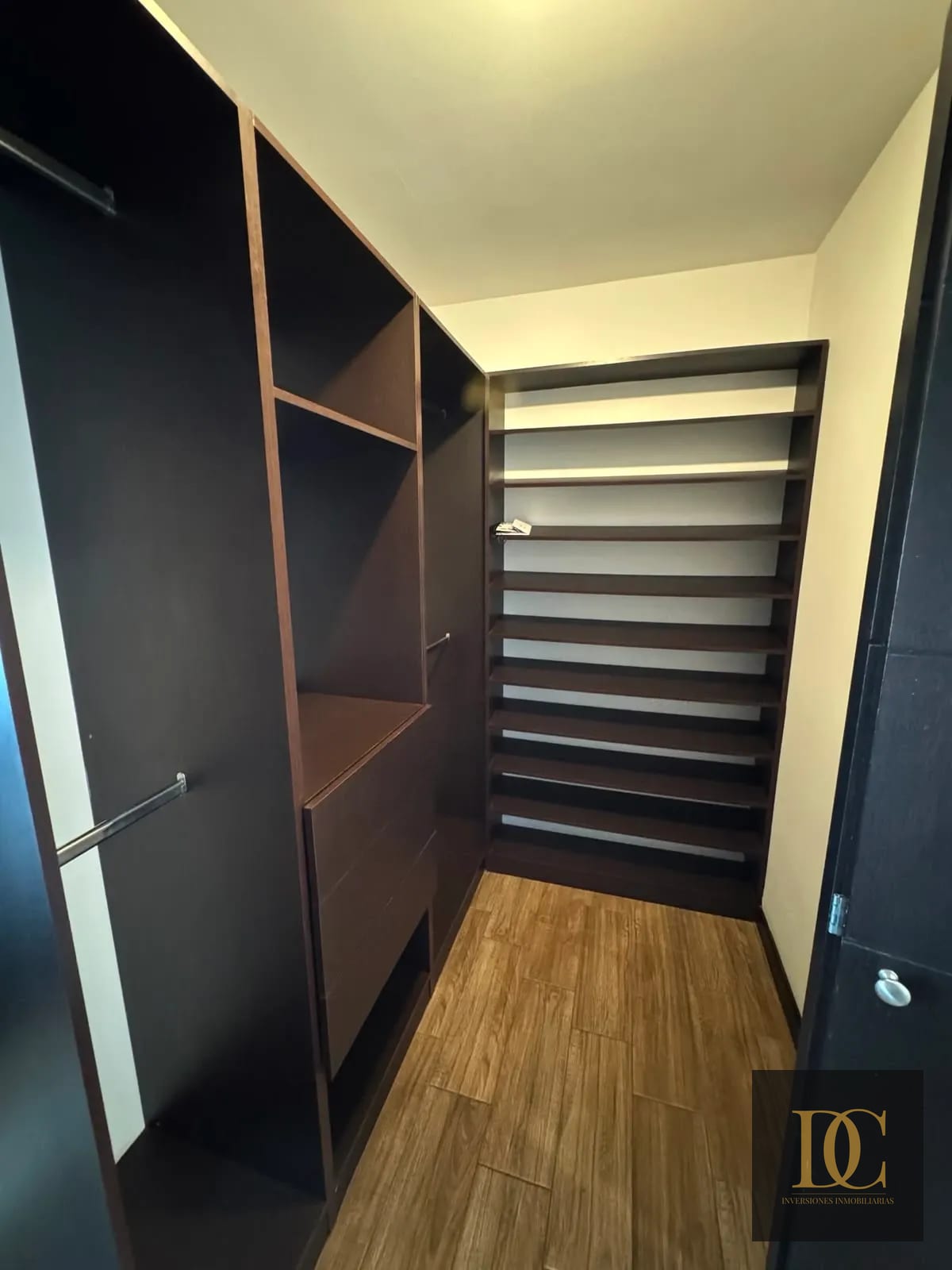 📍 Apartamento en Renta Amueblado– 2 Hab | Edificio Castalia | Vhii, Zona 15 — Apartamento en Alquiler en Castalia, Zona 15, Guatemala, Ciudad — foto 8 de 14