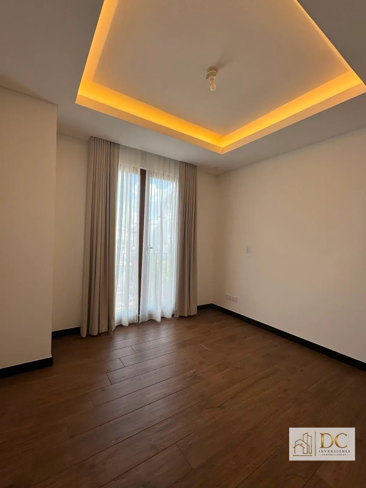 đ APARTAMENTO EN RENTA â 2 HAB + BALCĂN | LIRIOS CAYALĂ | ZONA 16 â Apartamento en Alquiler en Lirios de CayalĂĄ I, Zona 16, Guatemala, Ciudad â foto 4 de 11