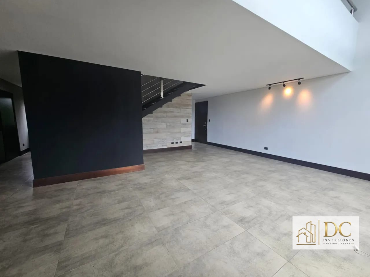 đ APARTAMENTO EN RENTA â 2 HAB + SALA FAMILIAR | VIU CAYALĂ | ZONA 16 â Apartamento en Alquiler en ViĂș CayalĂĄ, Zona 16, Guatemala, Ciudad â foto 2 de 16