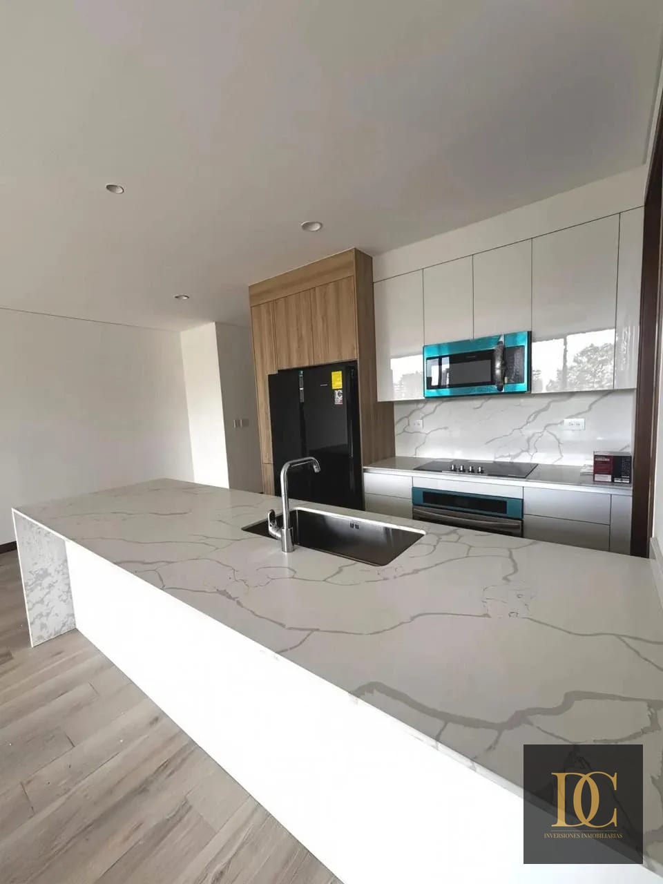 đ Apartamento en Alquiler â 3 Hab + Sala Familiar | Ferre Diez, Z.10 â Apartamento en Alquiler en FerrĂŠ Diez, Zona 10, Guatemala, Ciudad â foto 3 de 12