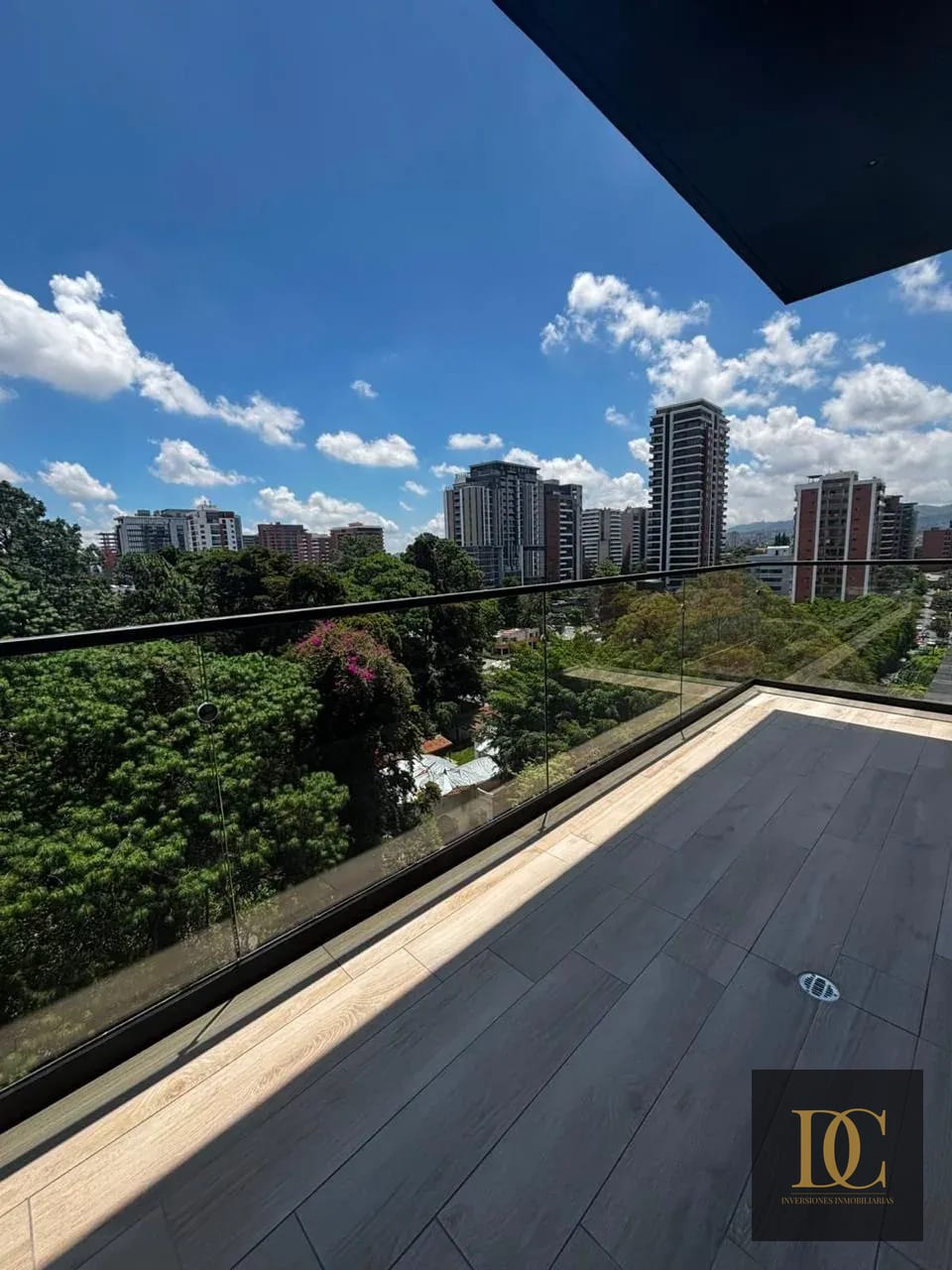đ Apartamento en Alquiler â 3 Hab + Sala Familiar | Ferre Diez, Z.10 â Apartamento en Alquiler en FerrĂŠ Diez, Zona 10, Guatemala, Ciudad â foto 9 de 12