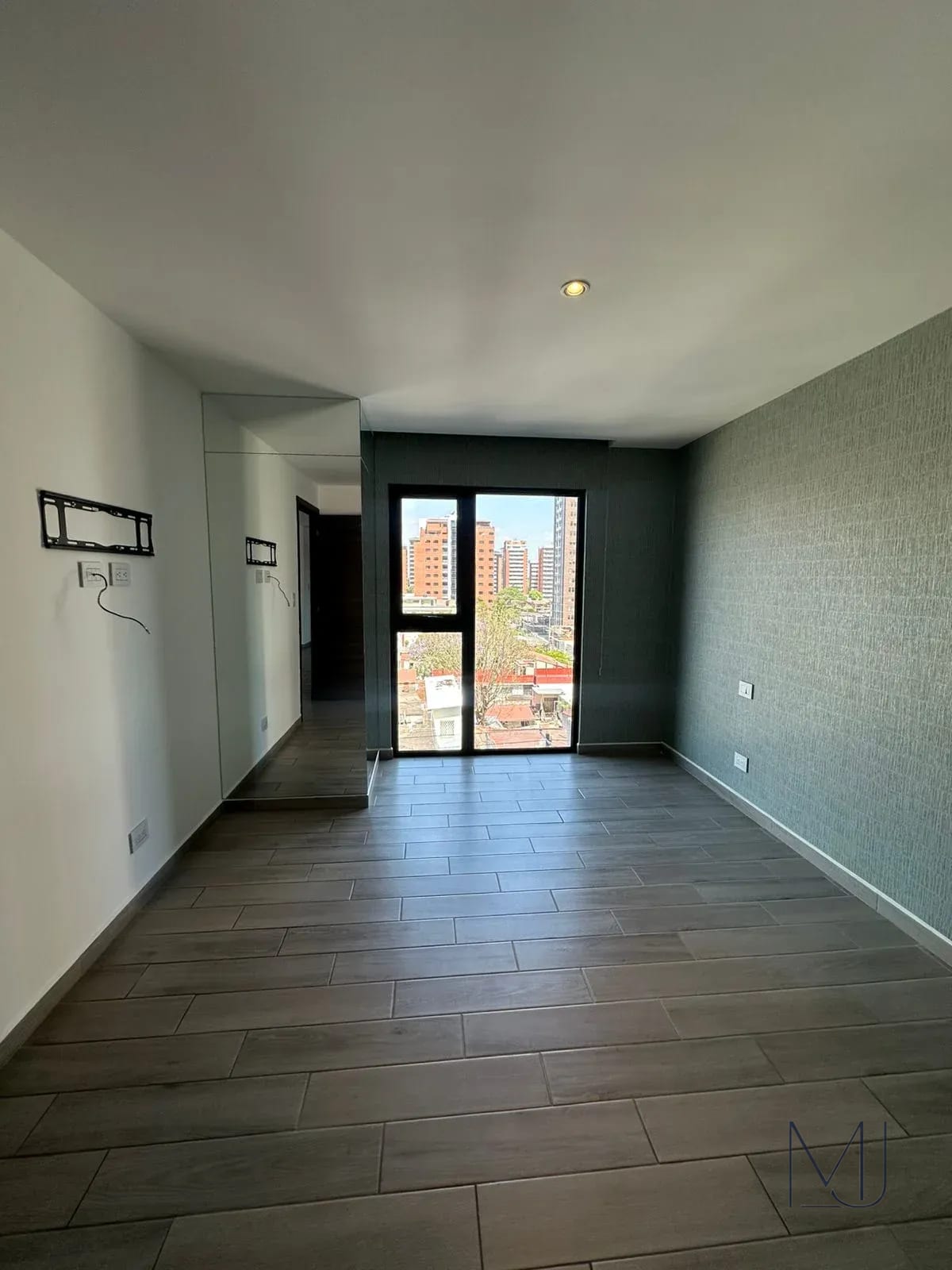 Apartamento en Alquiler | Parque 10 | Zona 10 | 3 habitaciones · Balcón — Apartamento en Alquiler en Parque 10, Zona 10, Guatemala, Ciudad — foto 6 de 10