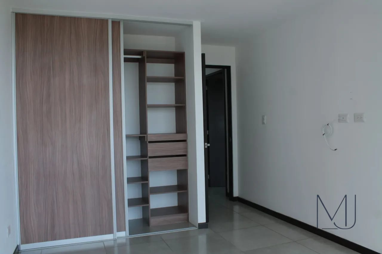 Apartamento en Alquiler / Venta | Edificio Telia | Zona 15 VH2 | 2 habitaciones · Balcón — Apartamento en Alquiler en Telia, Zona 15, Guatemala, Ciudad — foto 11 de 14