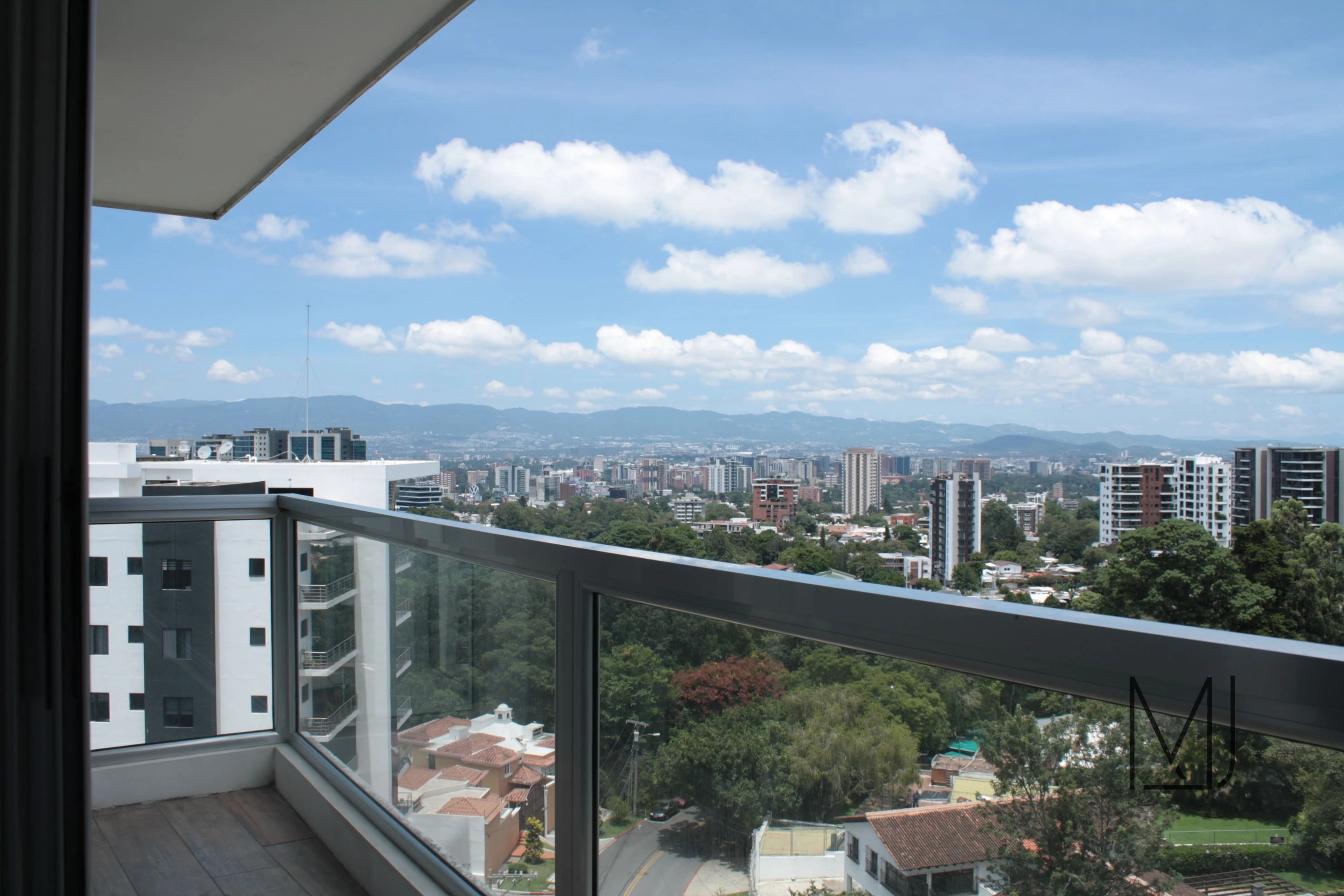 Apartamento en Alquiler / Venta | Edificio Telia | Zona 15 VH2 | 2 habitaciones · Balcón — Apartamento en Alquiler en Telia, Zona 15, Guatemala, Ciudad — foto 13 de 14