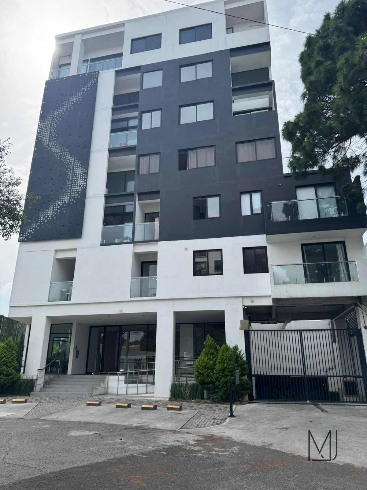 Apartamento en Alquiler | AOKI | 2 hab. | Zona 14 | La Villa — Apartamento en Alquiler en AOKI, Zona 14, Guatemala, Ciudad — foto 1 de 12