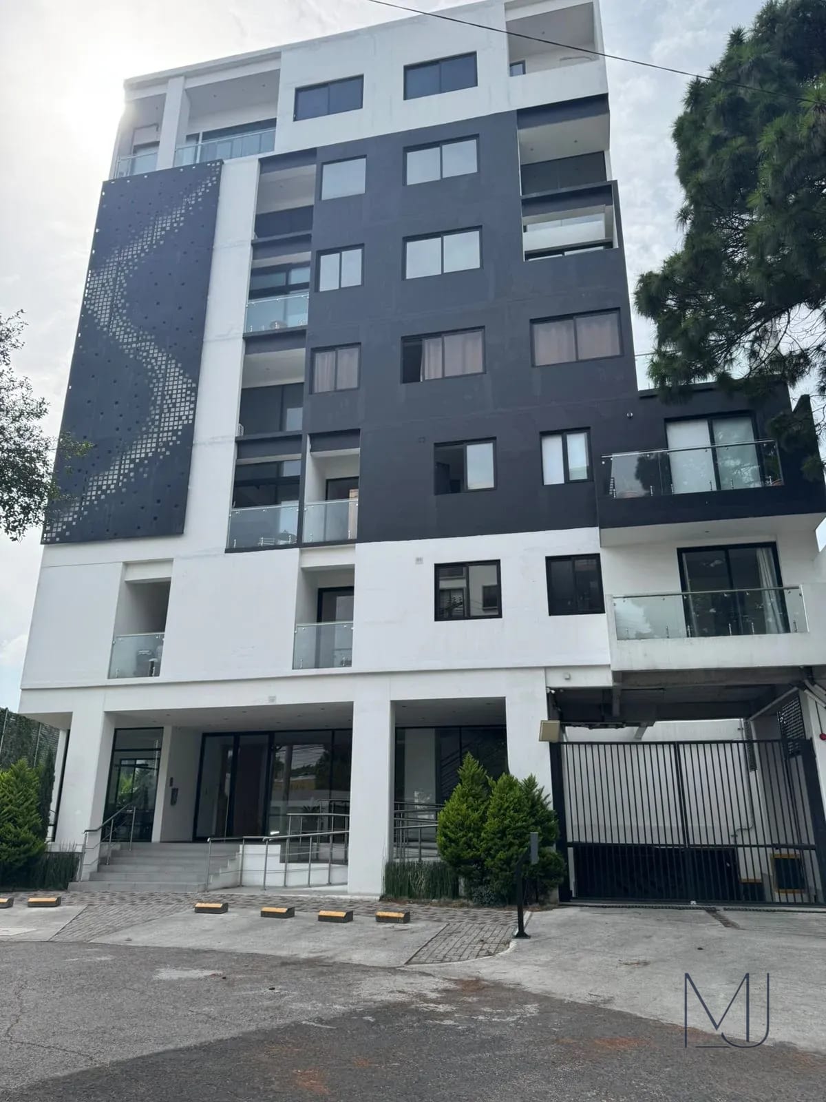 Apartamento en Alquiler | AOKI | 2 hab. | Zona 14 | La Villa — Apartamento en Alquiler en AOKI, Zona 14, Guatemala, Ciudad — foto 1 de 12