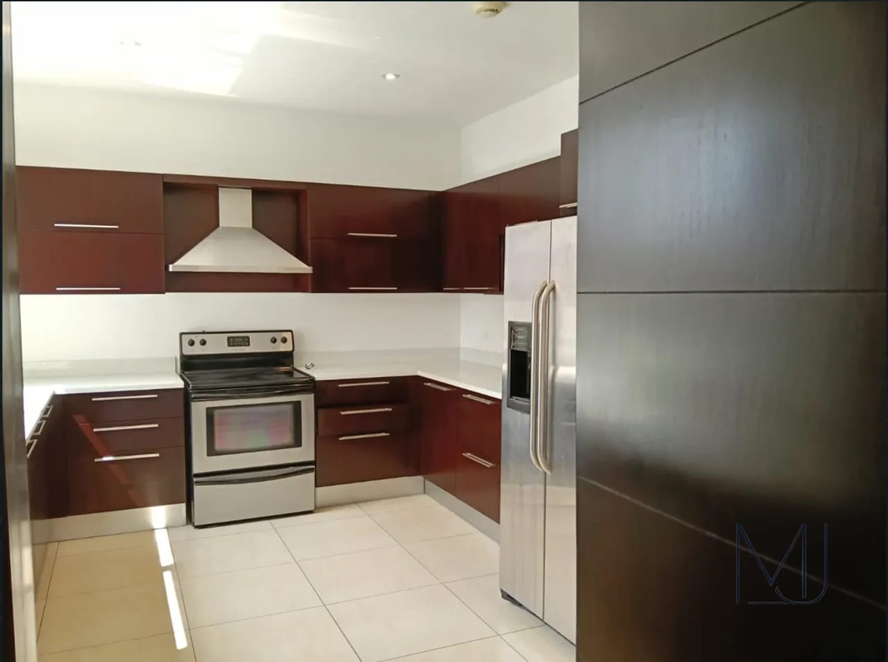 Apartamento en Alquiler | Edificio Quinta Avenida | Zona 14 | Dúplex · 452 m² — Apartamento en Alquiler en Quinta Avenida, Zona 14, Guatemala, Ciudad — foto 3 de 8