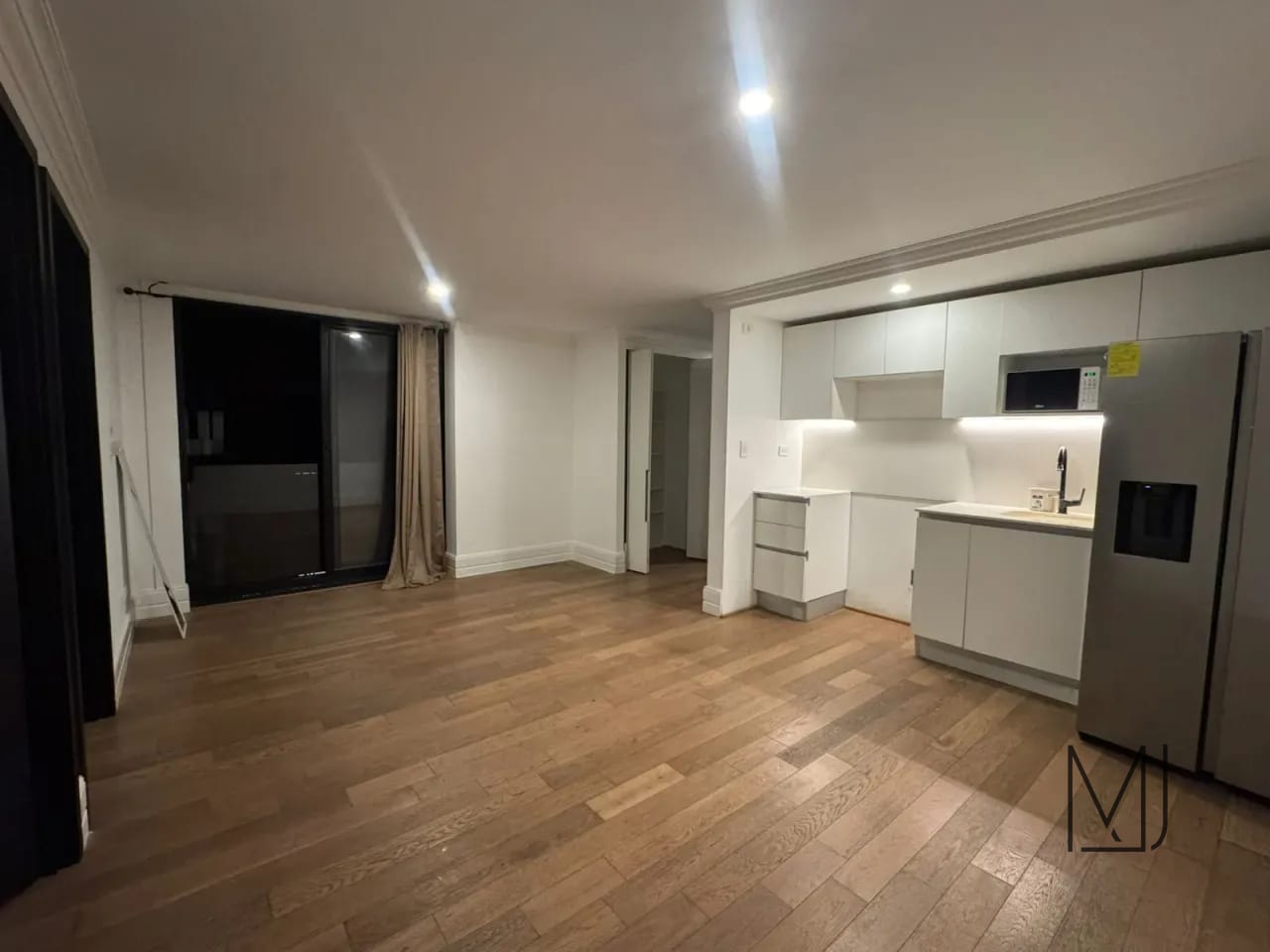 Apartamento en Alquiler | Céntrico | Zona 5 | 2 habitaciones · Pet Friendly — Apartamento en Alquiler en Céntrico, Zona 5, Guatemala, Ciudad — foto 1 de 10