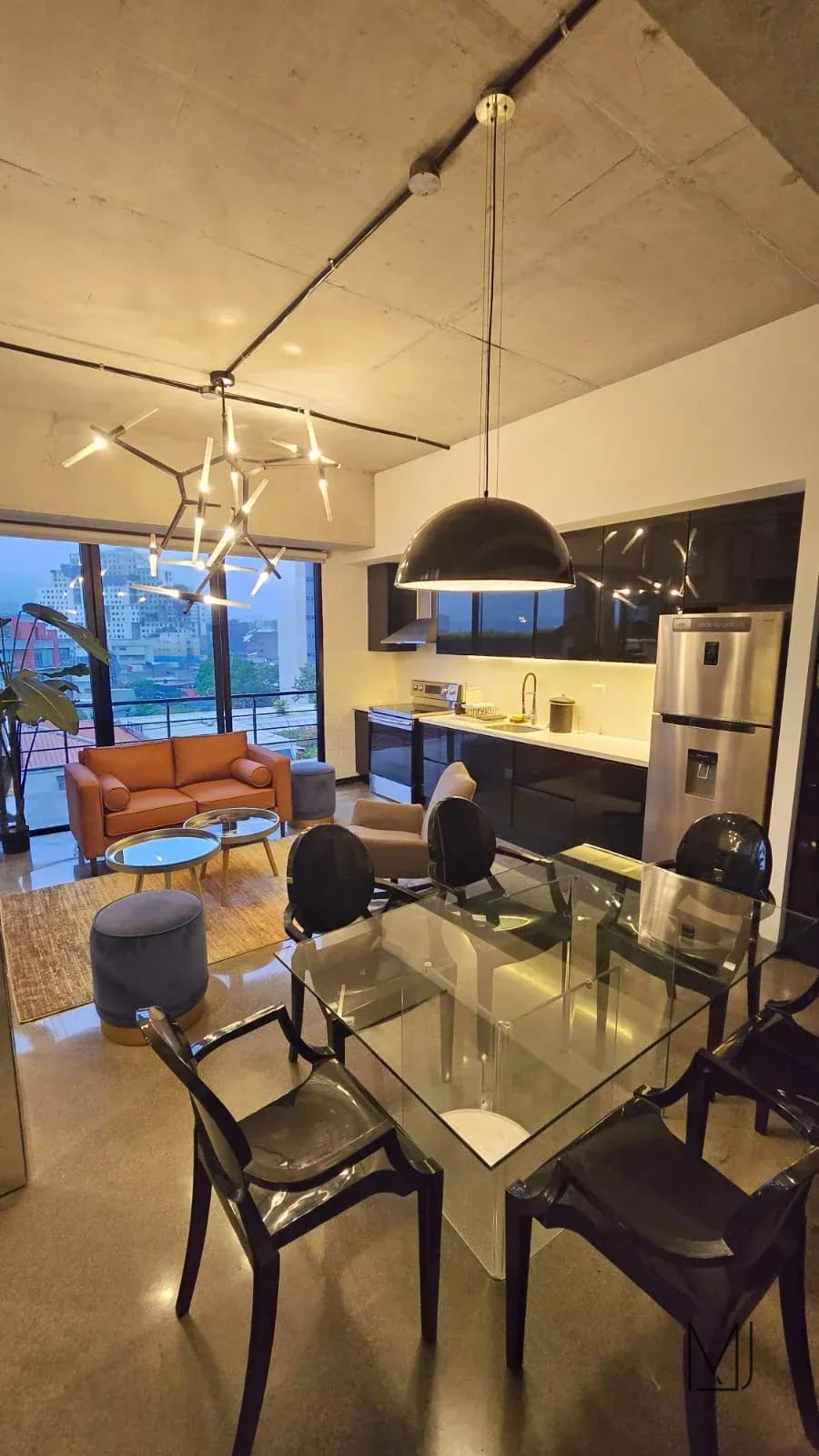 Apartamento Loft en Alquiler | 4Venezia | Zona 4 | Amueblado · Balcón — Apartamento en Alquiler en Cuatro Venezia, Zona 4, Guatemala, Ciudad — foto 1 de 6