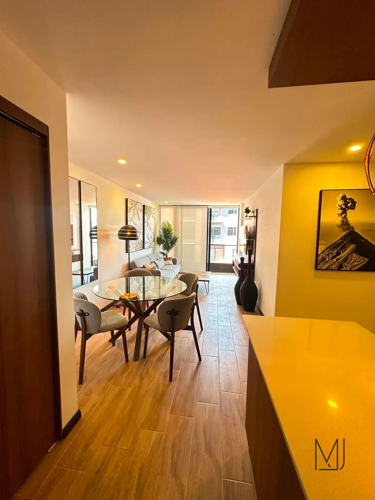 Apartamento Amueblado en Alquiler | Edificio Essenza | Zona 13 | 2 habitaciones · Nivel alto — Apartamento en Alquiler en Zona 13, Guatemala, Ciudad — foto 3 de 10