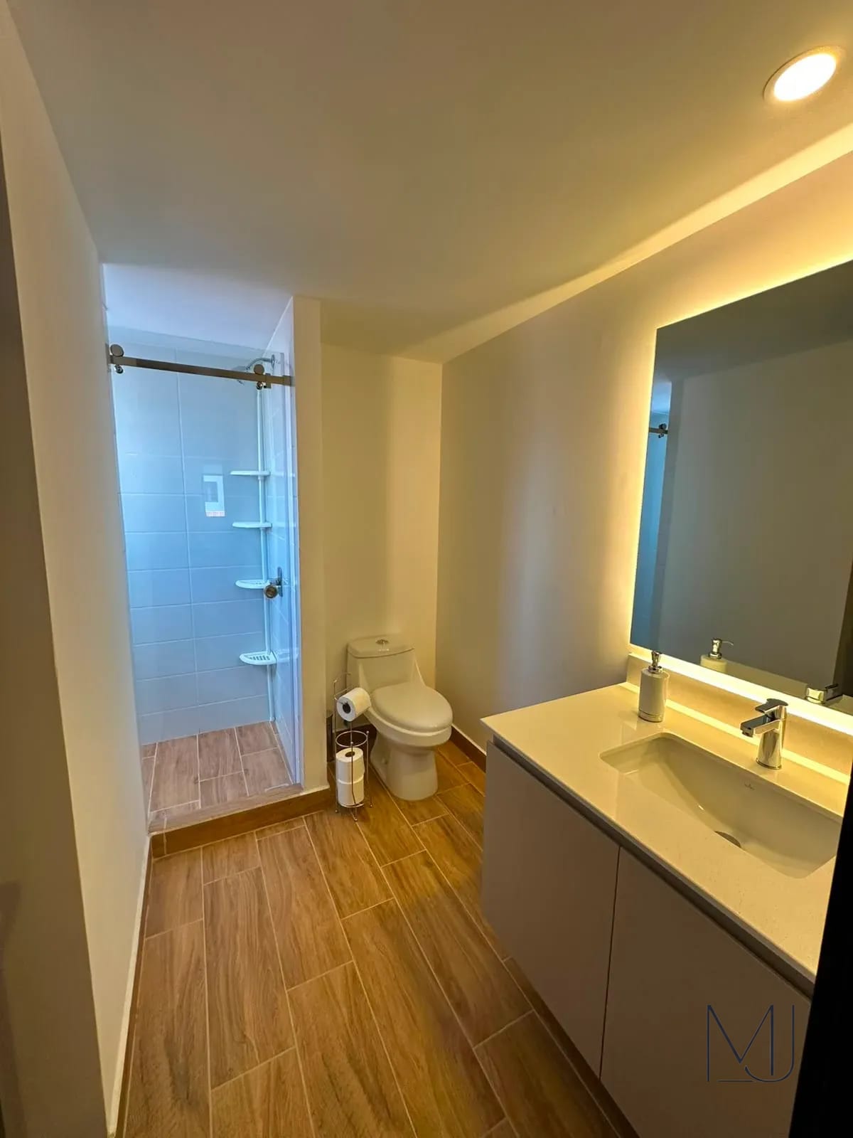 Apartamento Amueblado en Alquiler | Edificio Essenza | Zona 13 | 2 ha · alto — Apartamento en Alquiler en Zona 13, Guatemala, Ciudad — foto 9 de 10