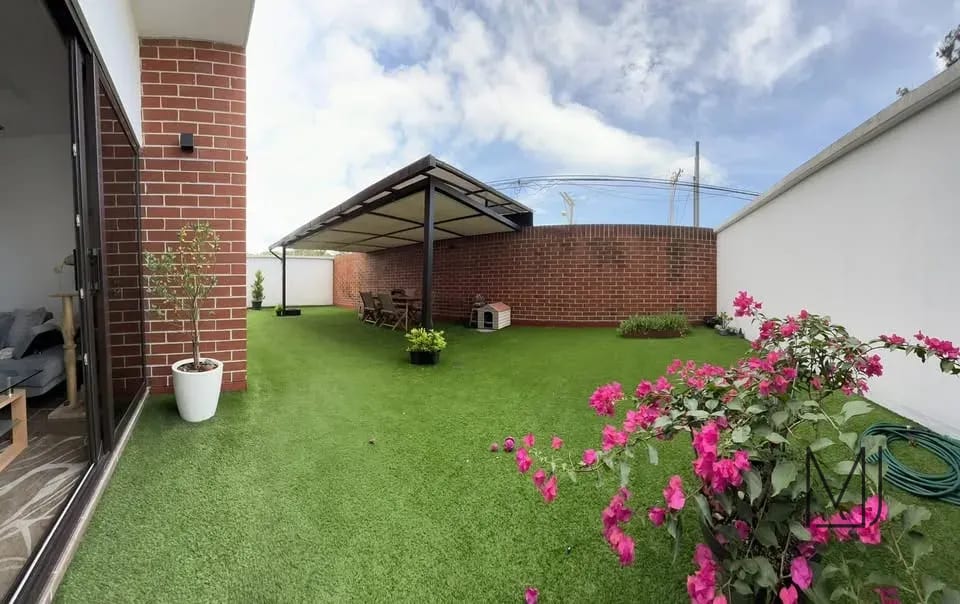 Apartamento en Alquiler | Torre Once | Colonia Mariscal, Zona 11 | Terraza privada de 100 m² · Pet friendly — Apartamento en Alquiler en Torre Once, Zona 11, Guatemala, Ciudad — foto 2 de 11